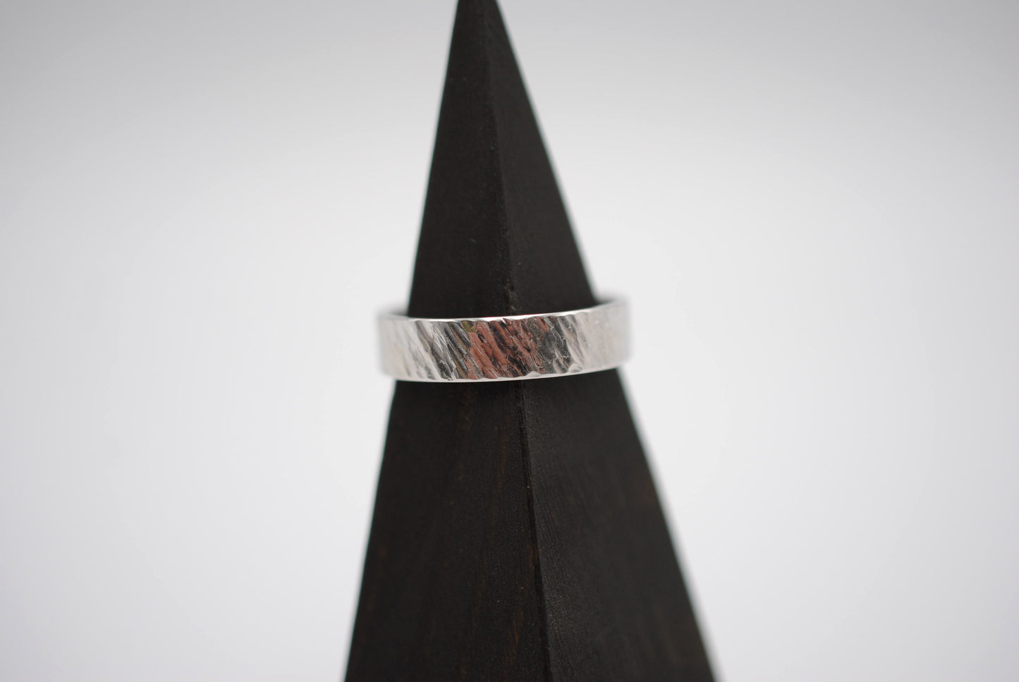 Ring Band: Bark Texture, White Gold, 5mm Width