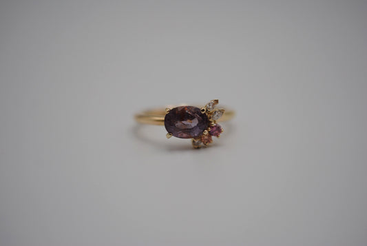Sapphire Ring : Oval Cut, Diamond Cluster, 14K Yellow Gold