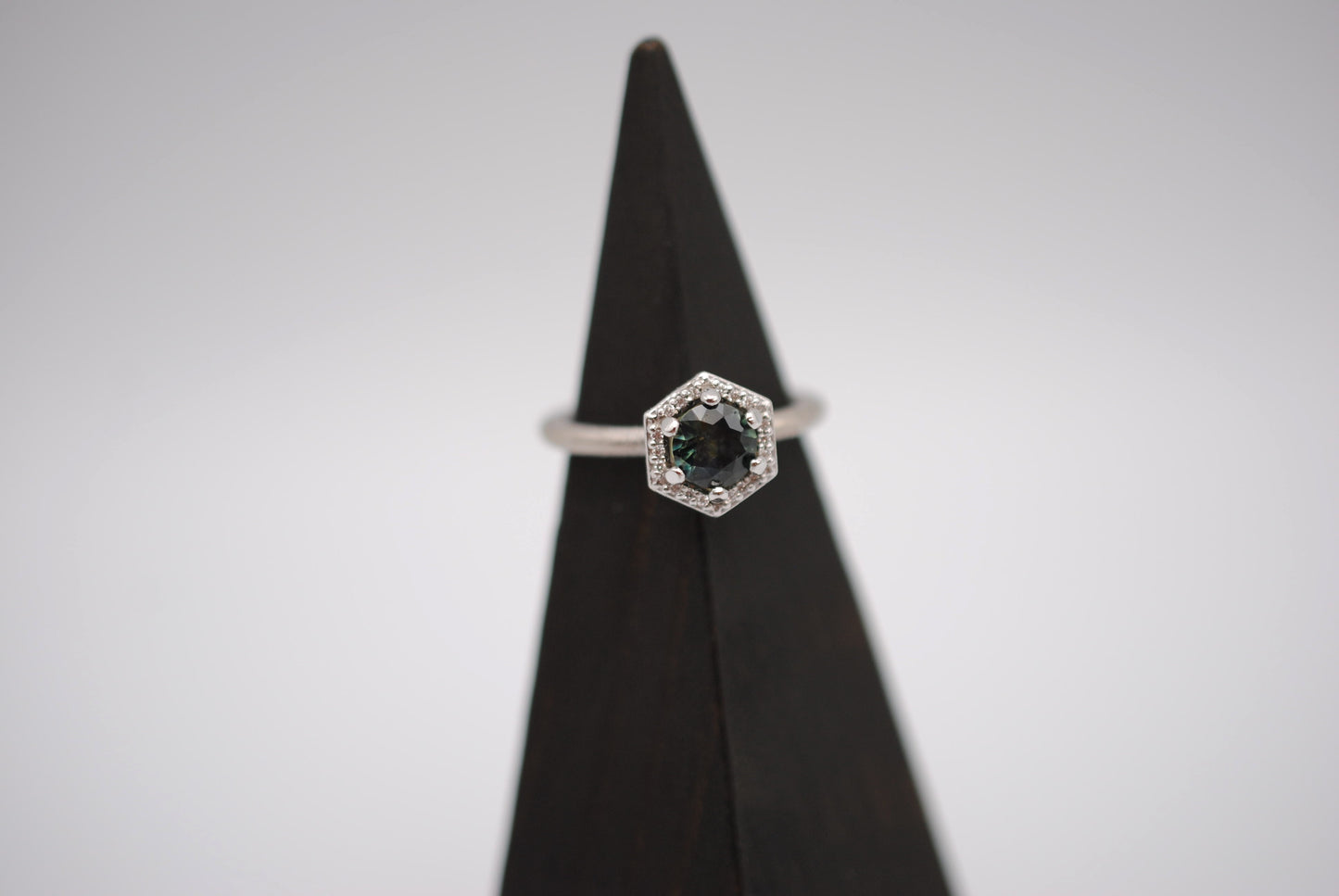 Sapphire Ring: Round Cut, Hexagon Diamond Halo, Palladium White Gold, Stardust Texture