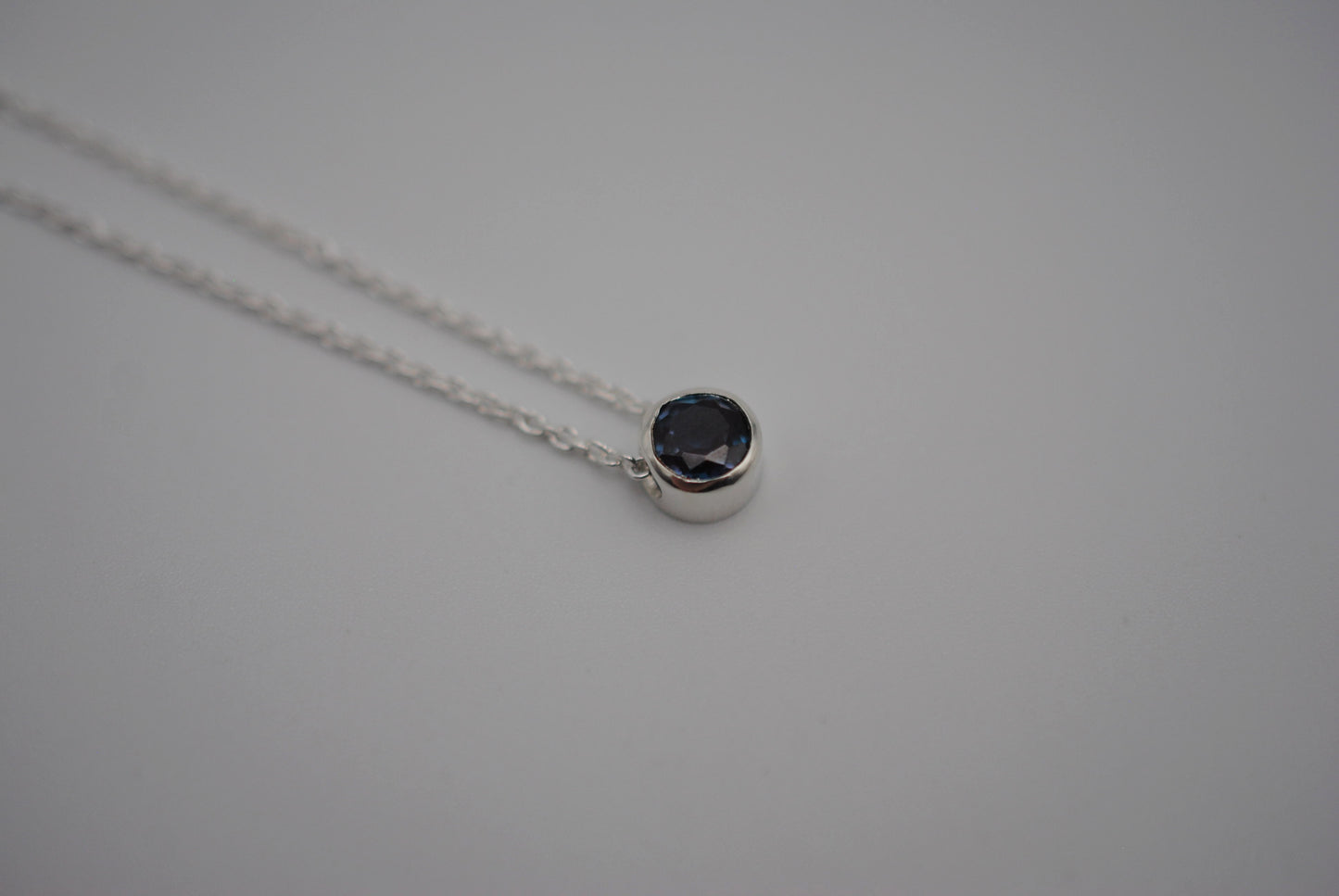 Alexandrite Necklace: Round Cut, Bezel, Silver, Cable Chain