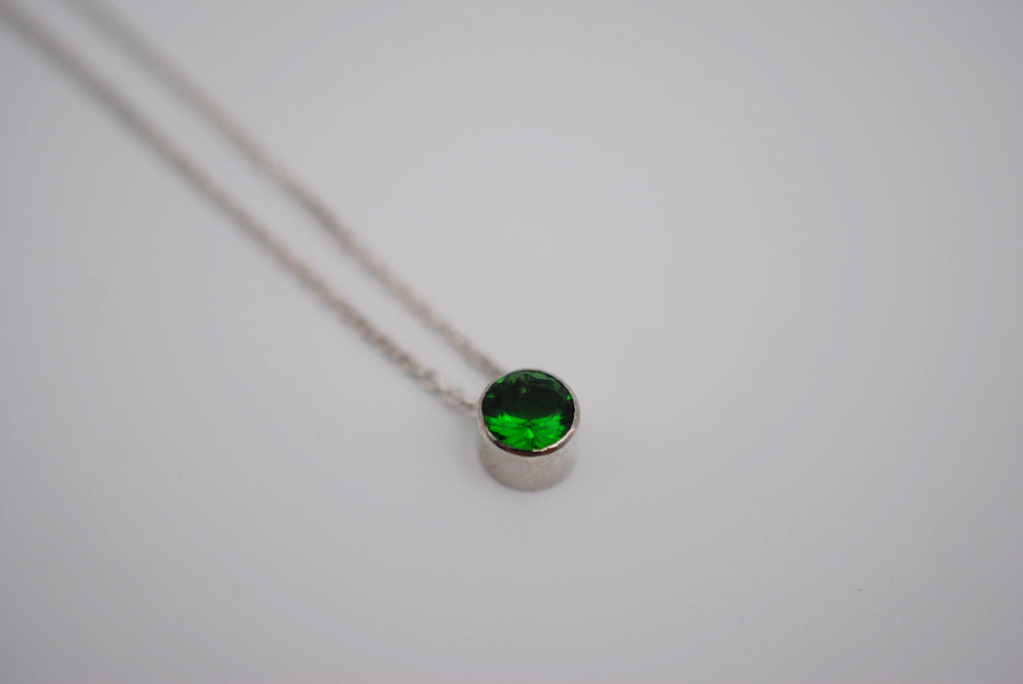 Emerald Bezel Setting Silver Pendant Necklace