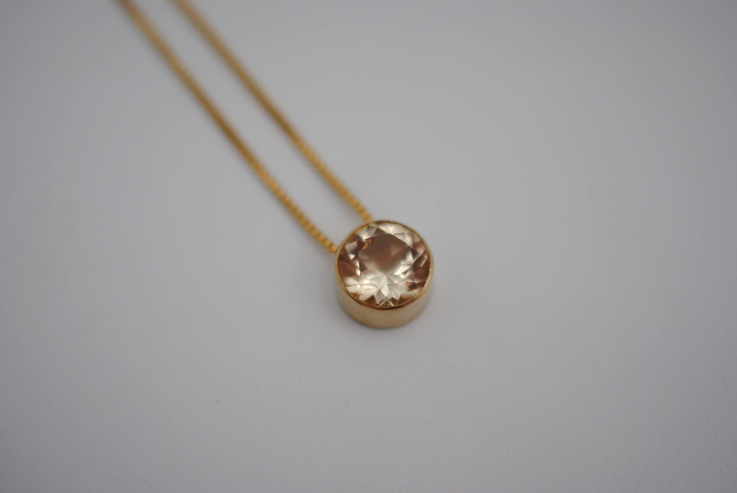 Oregon Sunstone in Yellow Gold Bezel Pendant Necklace on Rounded Box Chain