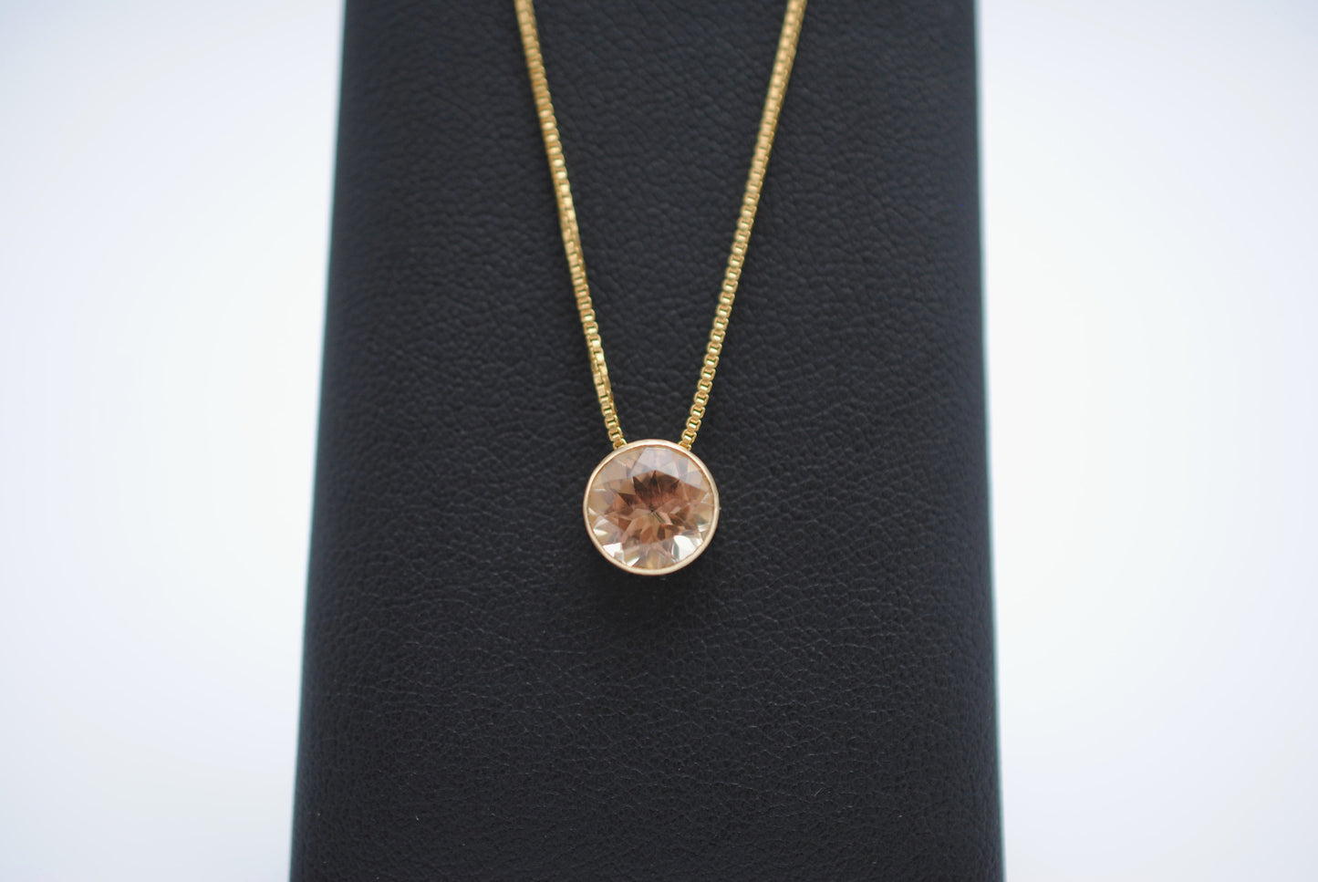 Oregon Sunstone in Yellow Gold Bezel Pendant Necklace on Rounded Box Chain