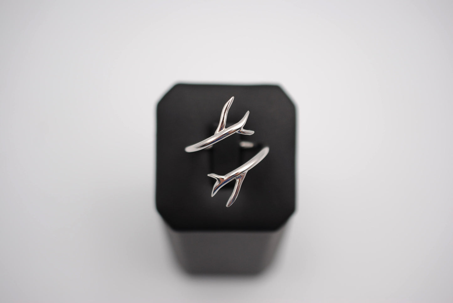 Outward Branch Rhodium Roots Ring
