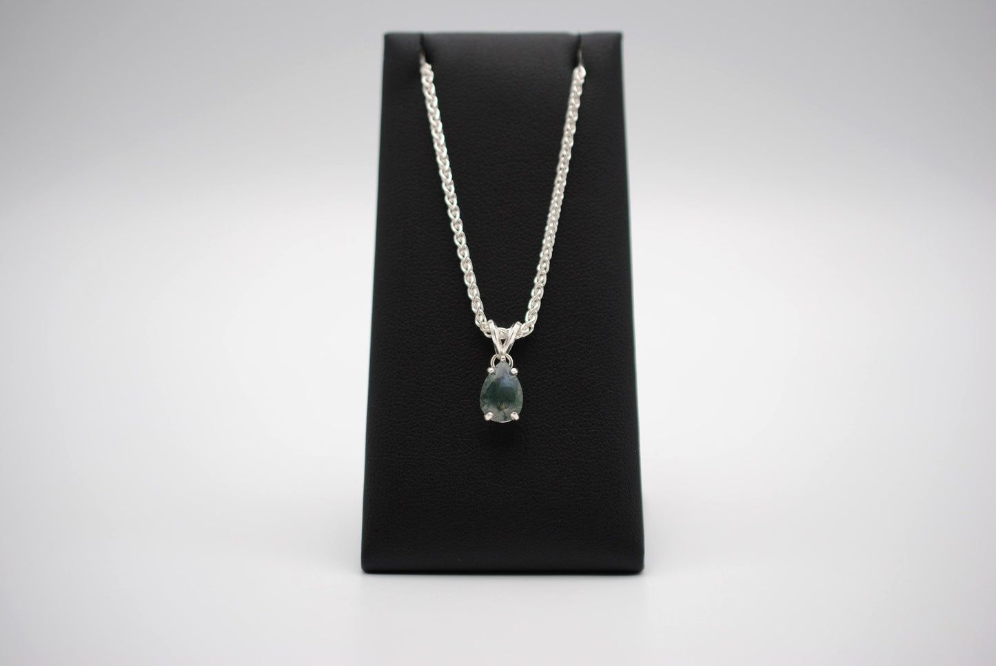 Moss Agate in Silver Setting Pendant Necklace on Wheat Chain