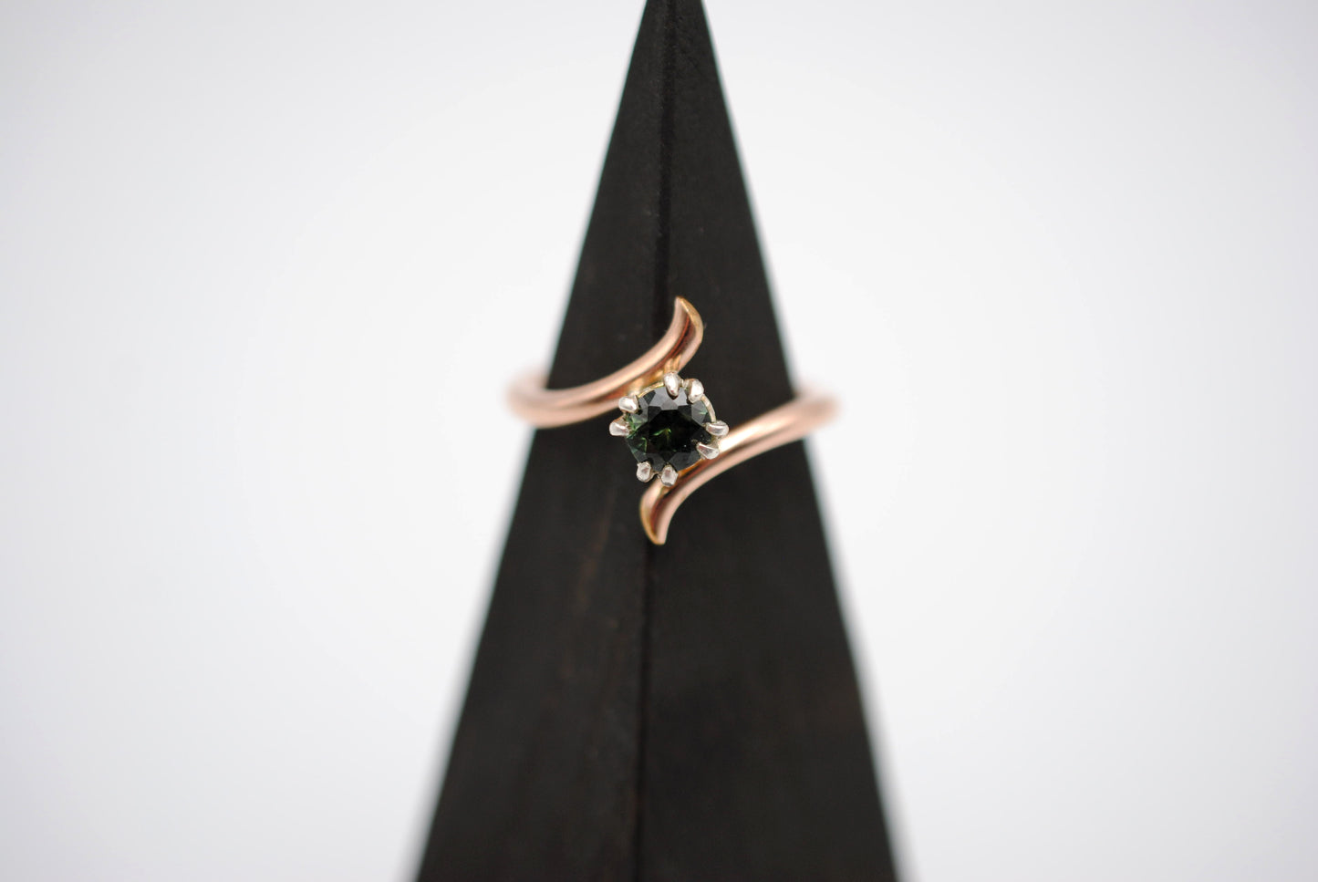 Round Nigerian Sapphire on Rose Gold Bypass Band in Silver Setting Ring