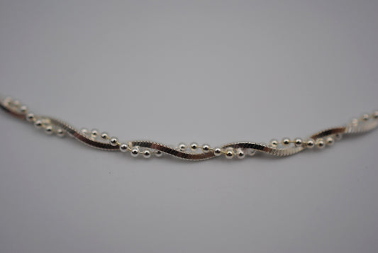 Twisted Box Snake and Ball Chain