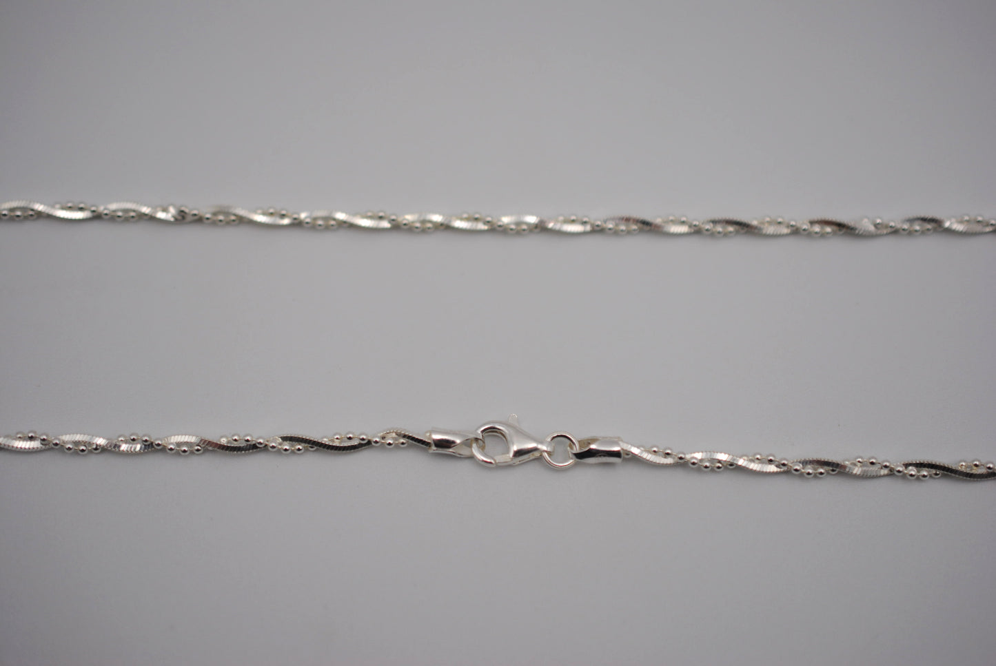 Twisted Box Snake and Ball Chain