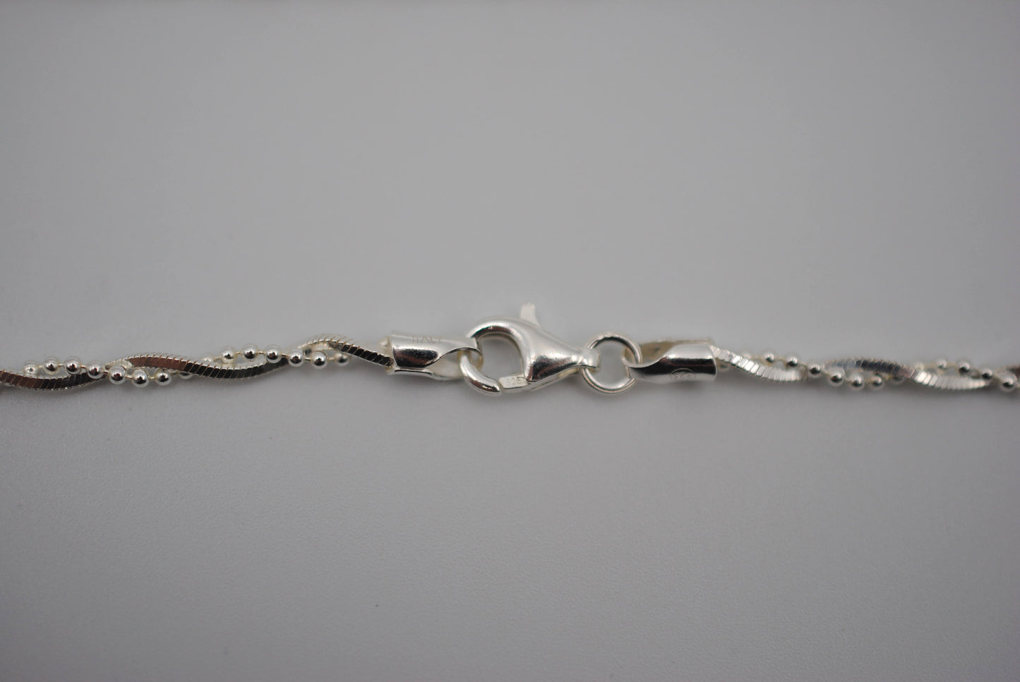 Twisted Box Snake and Ball Chain