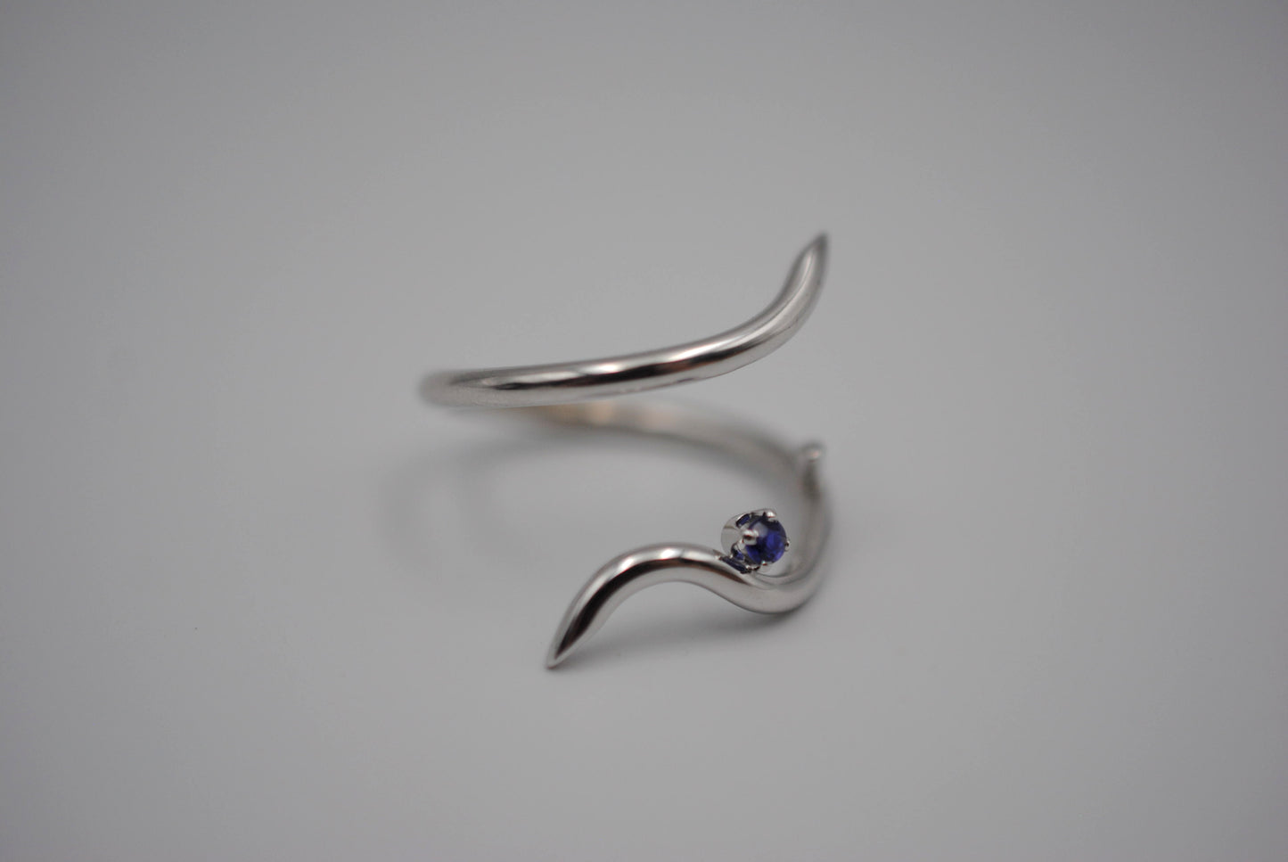 Vine Rhodium Roots Ring with Amethyst Gemstone