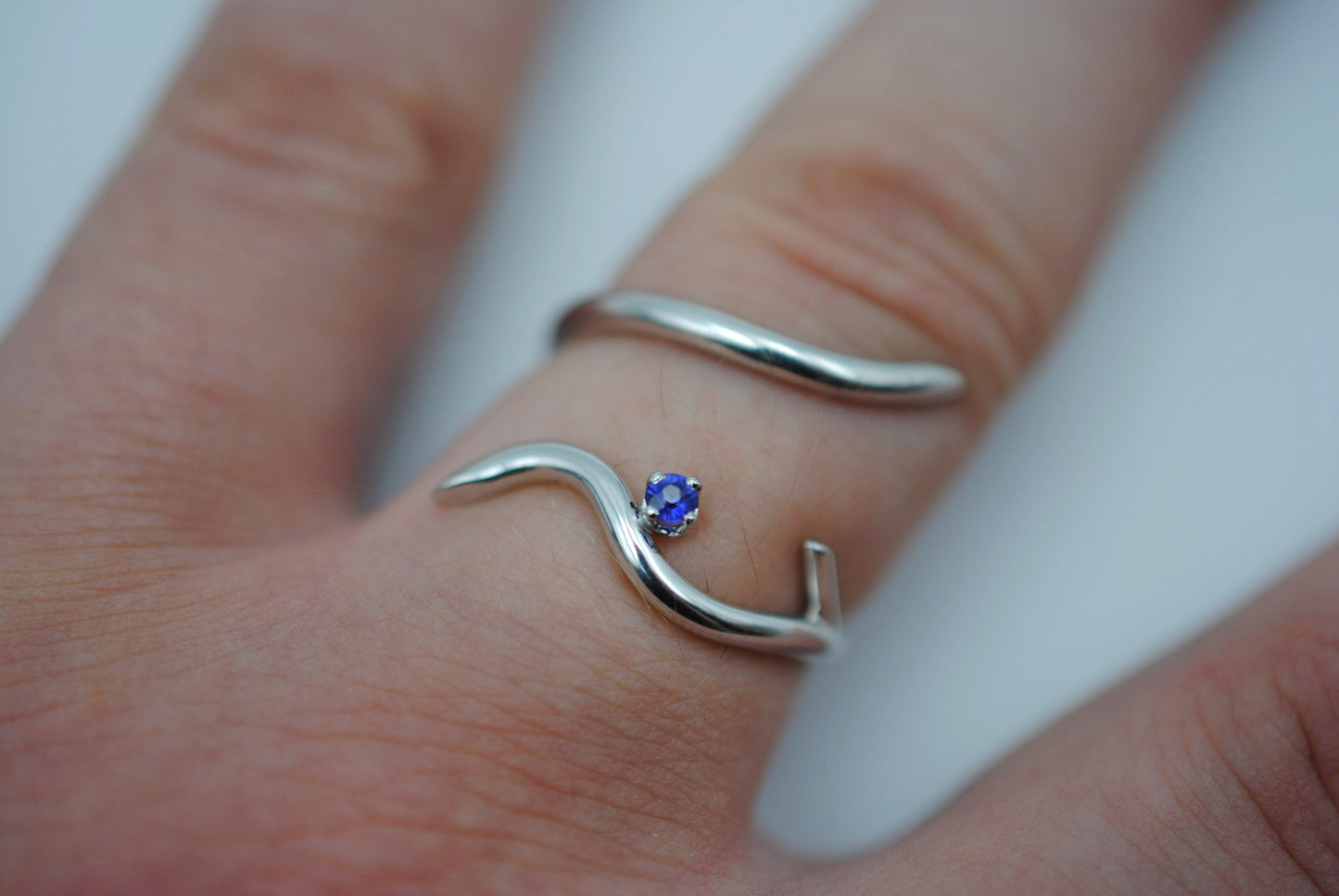 Vine Rhodium Roots Ring with Amethyst Gemstone