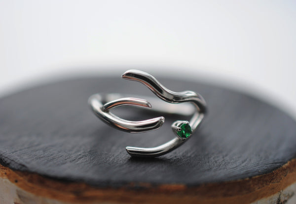 Branch Rhodium Thicker Roots Ring with Emerald Gemstone