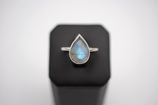 Labradorite Silver Textured Band with Bezel Setting Ring