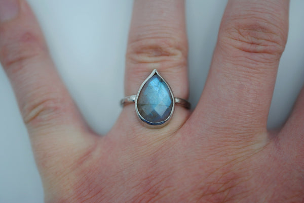 Labradorite Silver Textured Band with Bezel Setting Ring