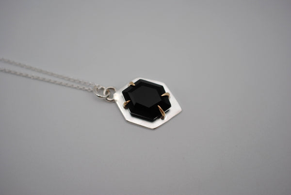 Hexagon Onyx with 14K Yellow Gold Setting Pendant Necklace on a Cable Chain