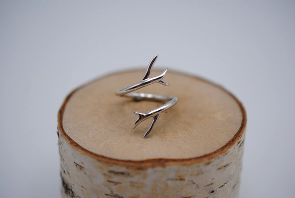 Outward Branch Rhodium Roots Ring