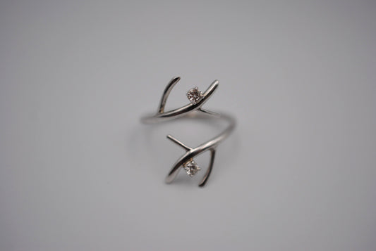 Two Moissanite Outward Branch Ring