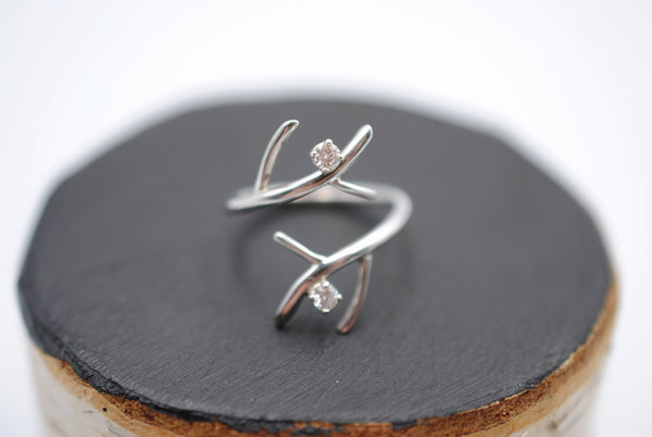 Two Moissanite Outward Branch Ring