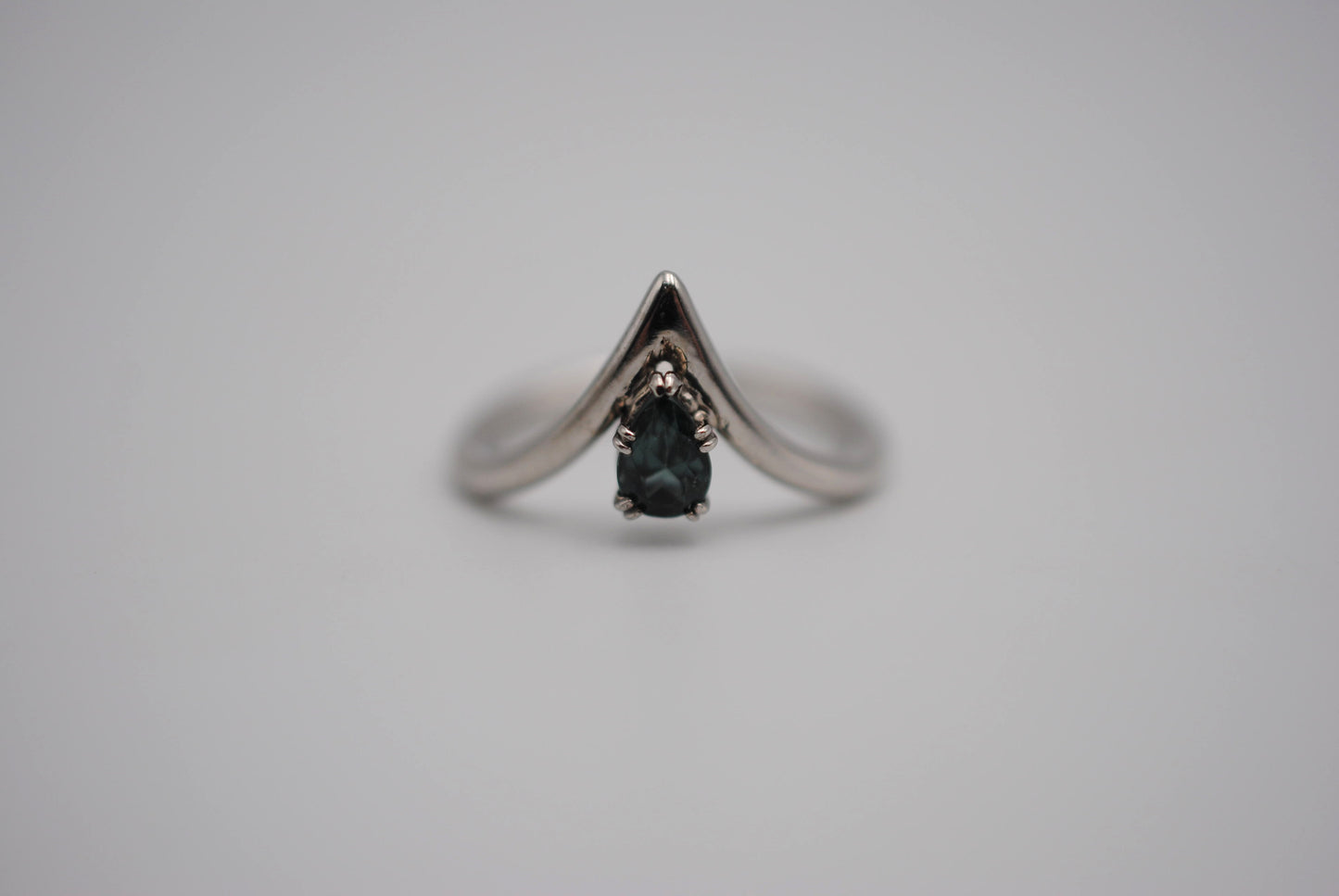 Pear Indicolite Tourmaline on Chevron Rhodium Band with a Solid White Gold Double Prong Setting Ring