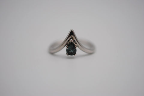 Pear Indicolite Tourmaline on Chevron Rhodium Band with a Solid White Gold Double Prong Setting Ring