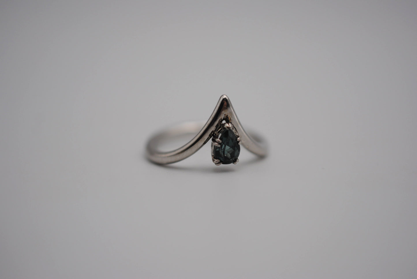 Pear Indicolite Tourmaline on Chevron Rhodium Band with a Solid White Gold Double Prong Setting Ring