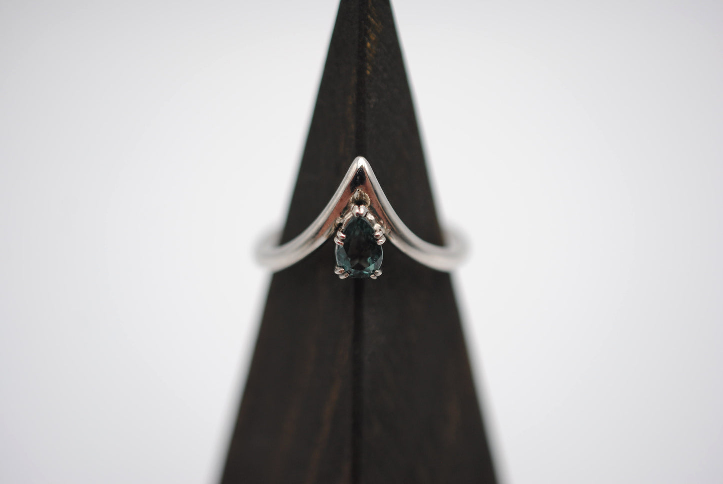 Pear Indicolite Tourmaline on Chevron Rhodium Band with a Solid White Gold Double Prong Setting Ring