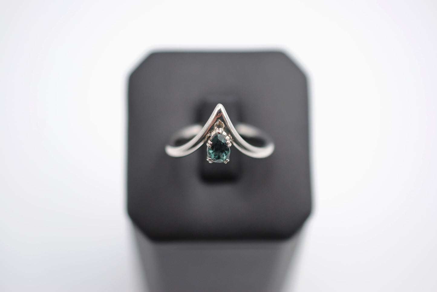 Pear Indicolite Tourmaline on Chevron Rhodium Band with a Solid White Gold Double Prong Setting Ring