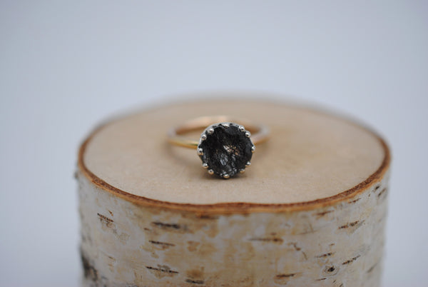 Round Rutilated Quartz on Yellow Gold Band in Prong Setting Ring