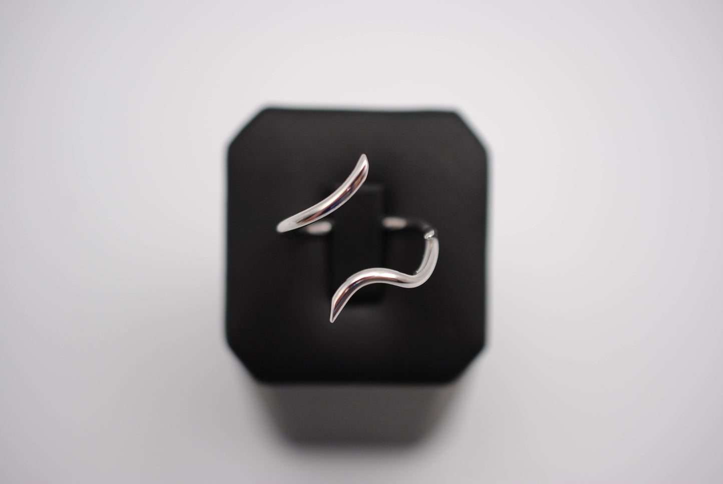 Vine Rhodium Roots Ring